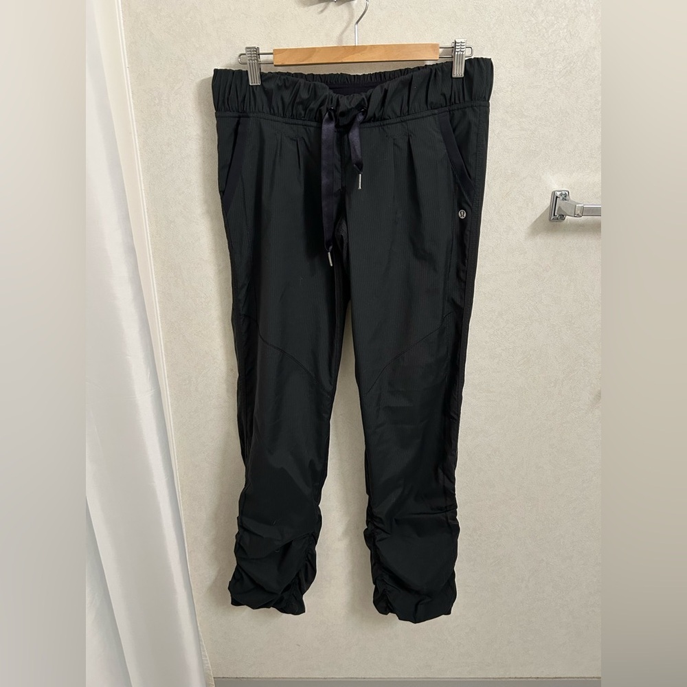 Lululemon early studio joggers size 10